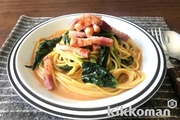 フライパン１つ ほうれん草とベーコンのトマトクリームパスタ 山本ゆりさん のレシピ つくり方 キッコーマン ホームクッキング