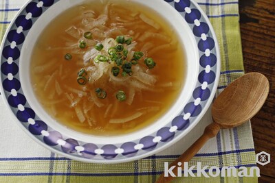 写真:玉ねぎのしょうゆスープ