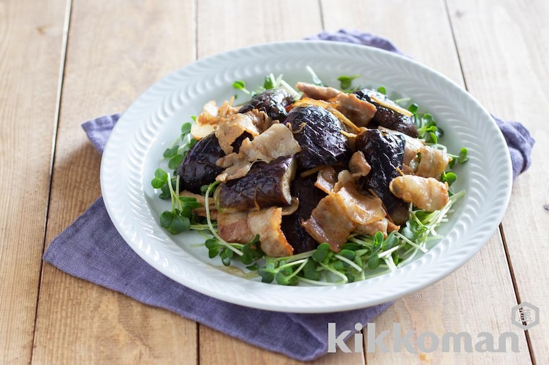 しょうが香る!なすと豚バラのしぼ生炒め【味つけは生しょうゆだけ】