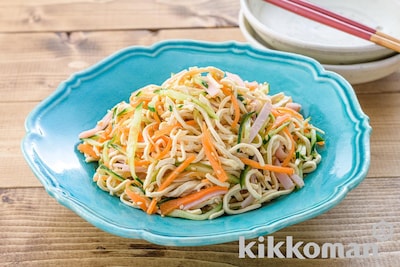 写真:本つゆで中華ドレッシング! ヘルシー豆腐干サラダ