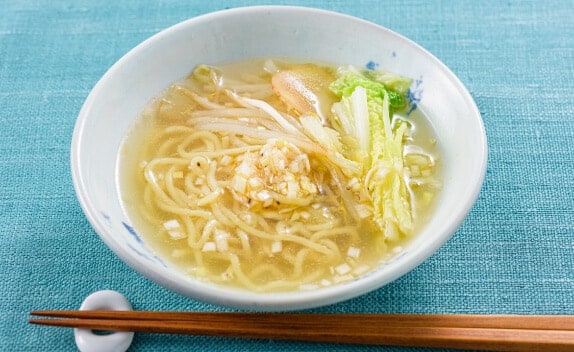 しめは釜玉うどんで。