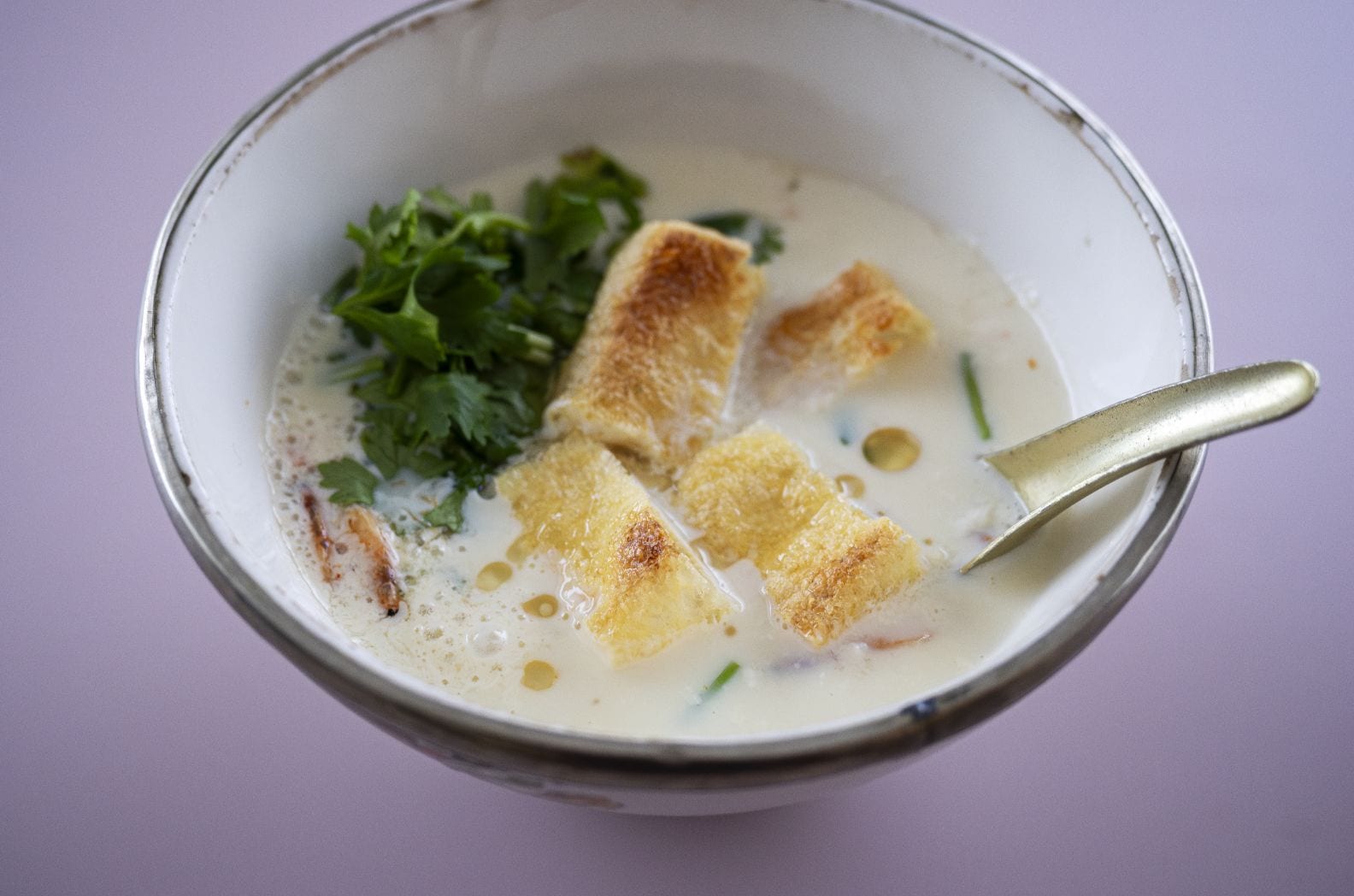 写真：カリカリ油揚げ＆パクチーシェントウジャン