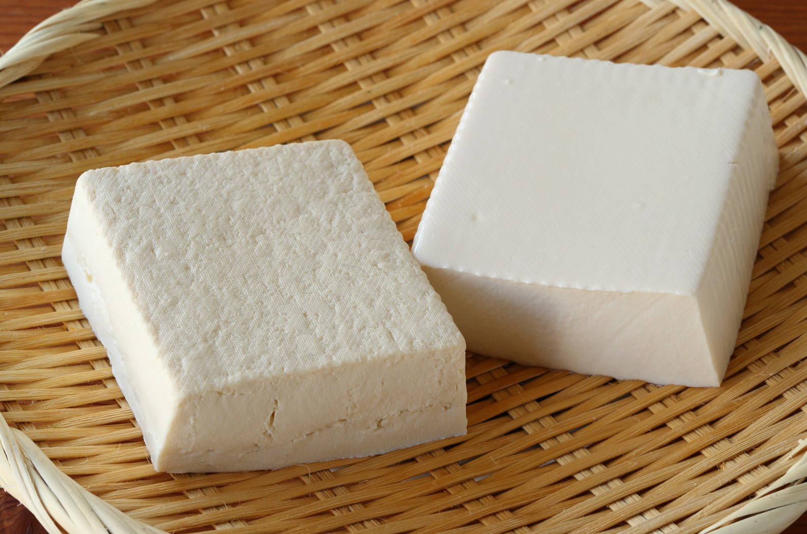 豆腐の水切り方法6選を比較！簡単なやり方や時短のコツも解説 