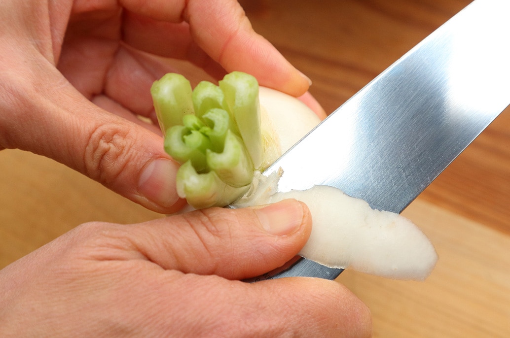 写真：茎の際まで皮がむく