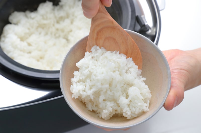 写真:ご飯を盛るときのポイント