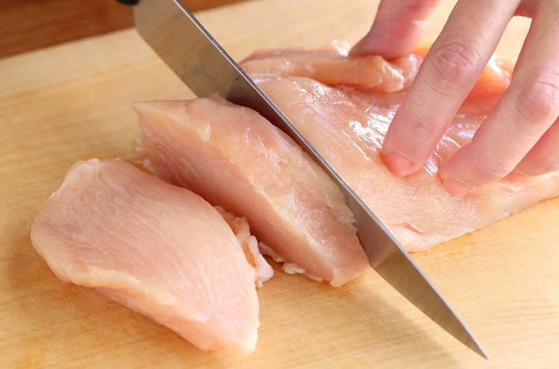 鶏肉の部位の選び方・使い分け方。下ごしらえやおすすめレシピも【プロが解説】