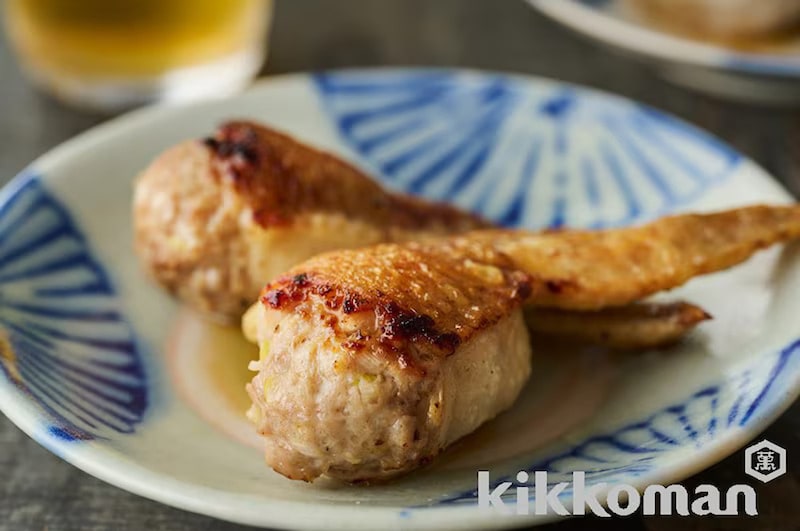 写真:鶏手羽餃子