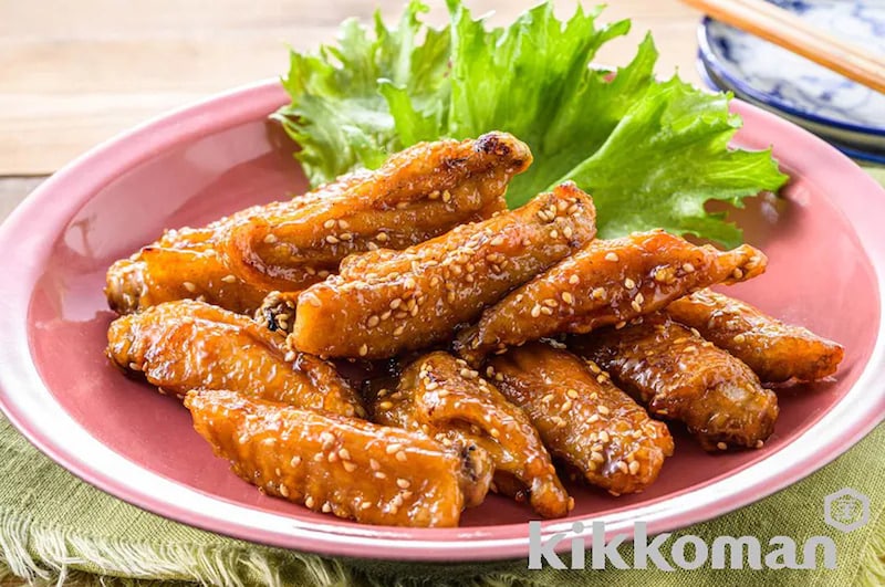 写真:鶏手羽中の甘辛焼き