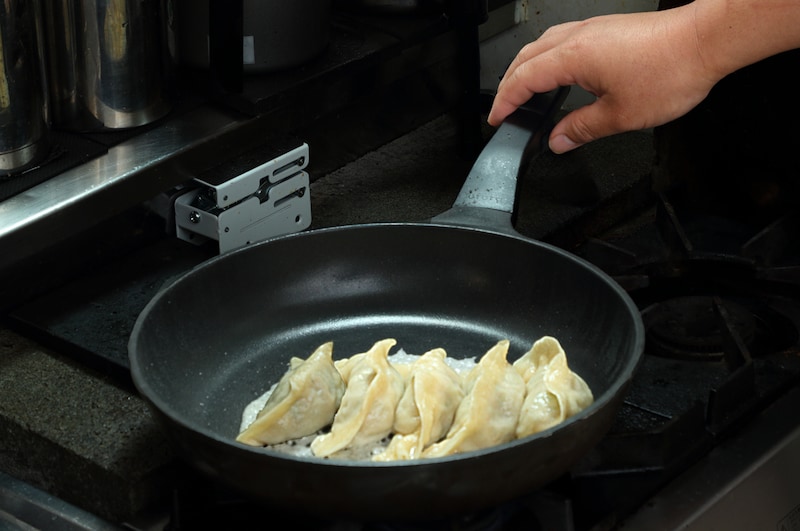 写真：余分な水分を飛ばす